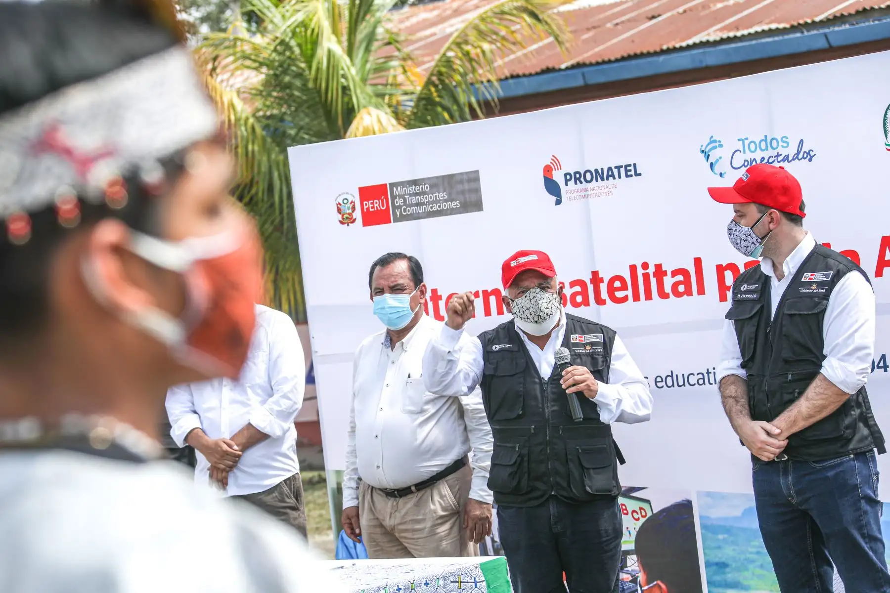 El ministro de Transportes y Comunicaciones, Eduardo González, anunció el lanzamiento de “Conecta Selva” para beneficiar con Internet satelital a 200 mil peruanos en las zonas aisladas de la Amazonía. Foto: ANDINA/MTC