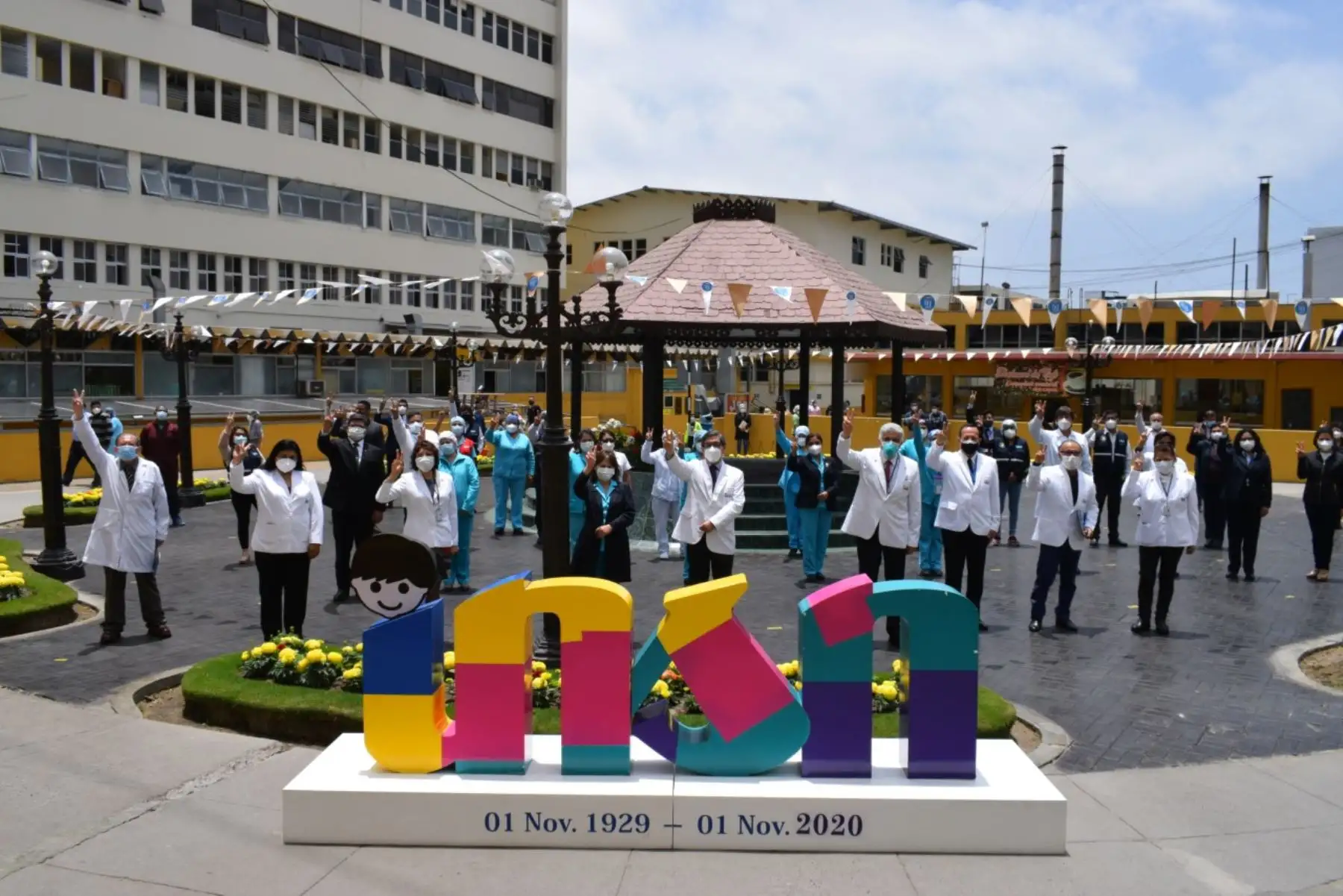 Los 3,200 servidores públicos que trabajan en el INSN-Breña conmemoraron el 29 de mayo el Día del Servidor Público para recordar a los que fallecieron por el covid-19 y resaltar el desempeño de los que laboran desde la declaratoria de emergencia sanitaria