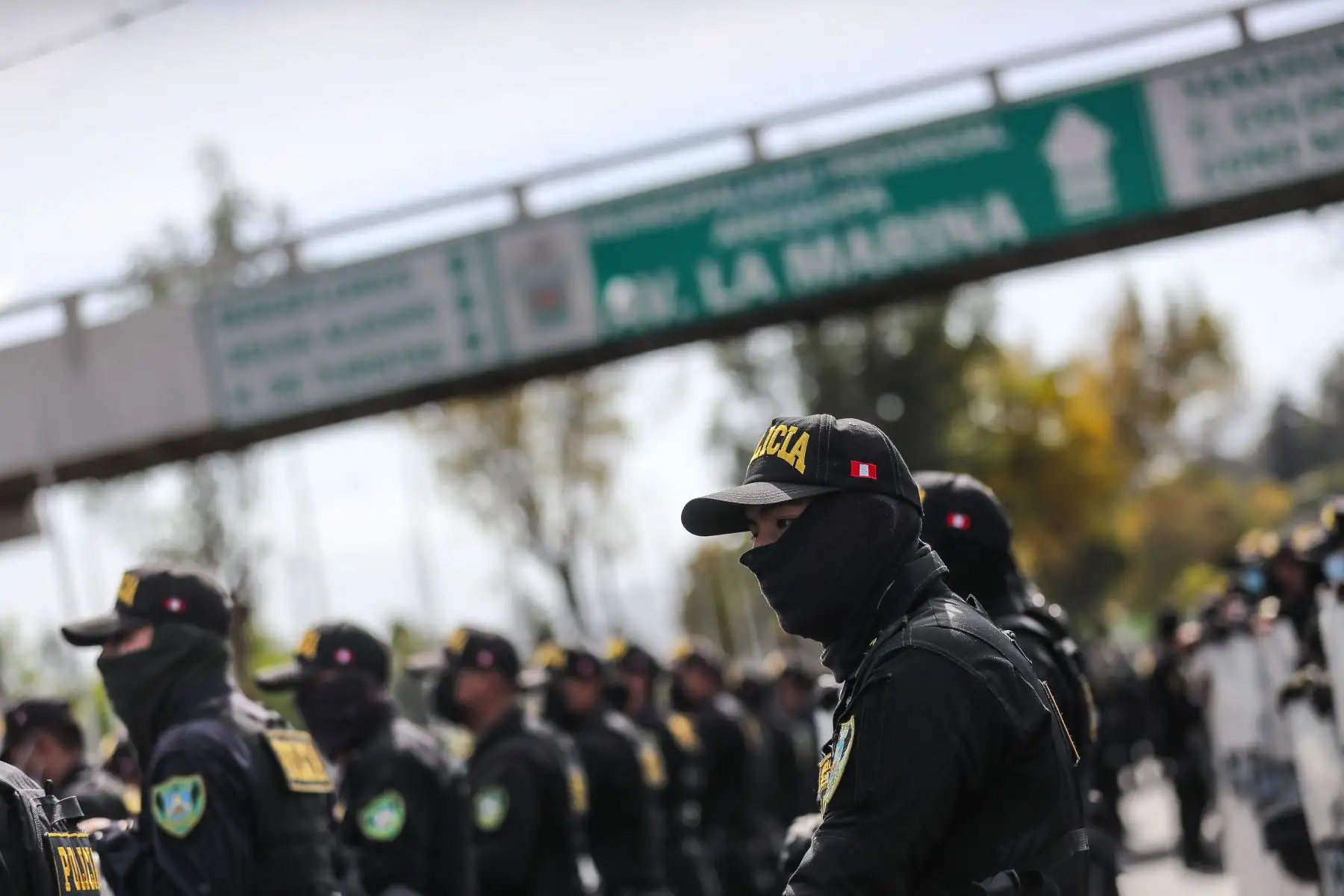Más de 4, 000 efectivos de la Policía Nacional vigilan la ciudad de Arequipa con motivo del debate presidencial de los candidatos Pedro Castillo y Keiko Fujimori.
Foto: ANDINA/Andrés Valle