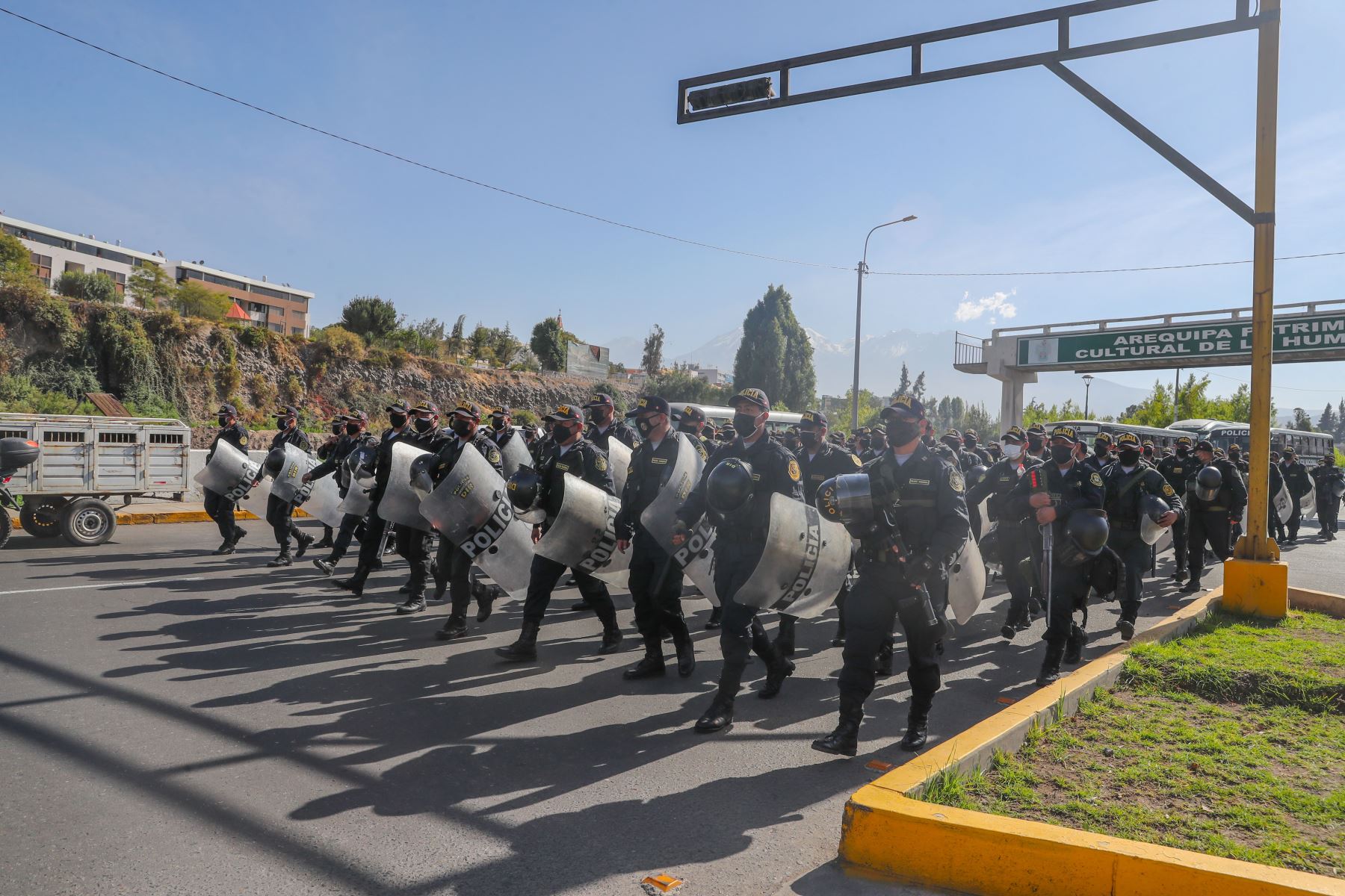 Unos 6,000 policías ingresarán en alerta absoluta en Arequipa por fiestas de fin de año. ANDINA/Andrés Valle