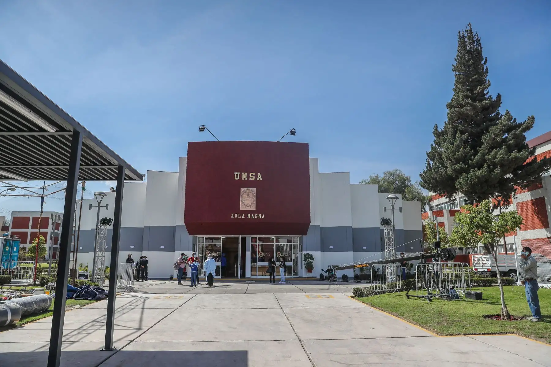Exteriores del Aula Magna "Simón Bolívar" de la Universidad Nacional de San Agustín, de Arequipa, donde se realizará el debate presidencial organizado por el Jurado Nacional de Elecciones.
Foto: ANDINA/Andrés Valle