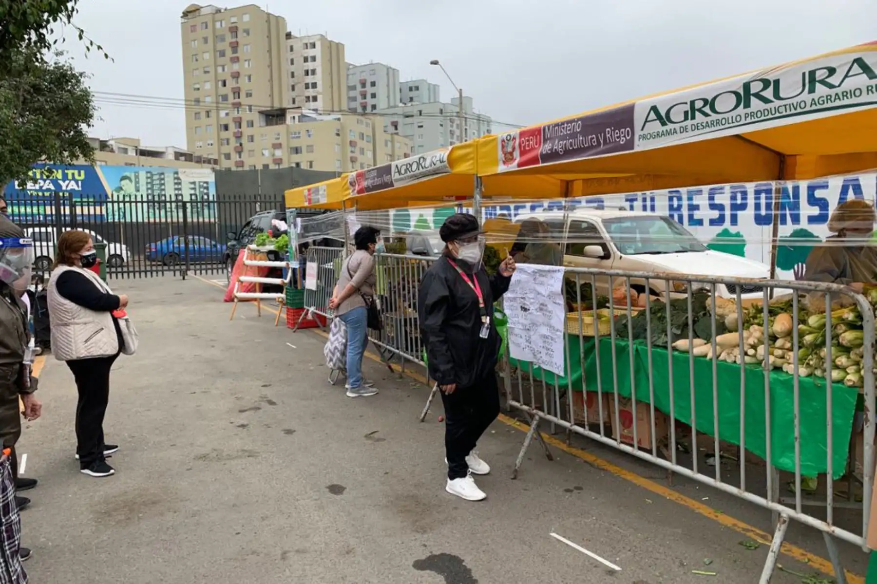 En la víspera del Día Nacional de la Papa , El ministerio de Agricultura a través  de Agro Rural  promueve los mercados Midagri que muestra distintas variedades del tubérculo bandera. Foto: Midagri