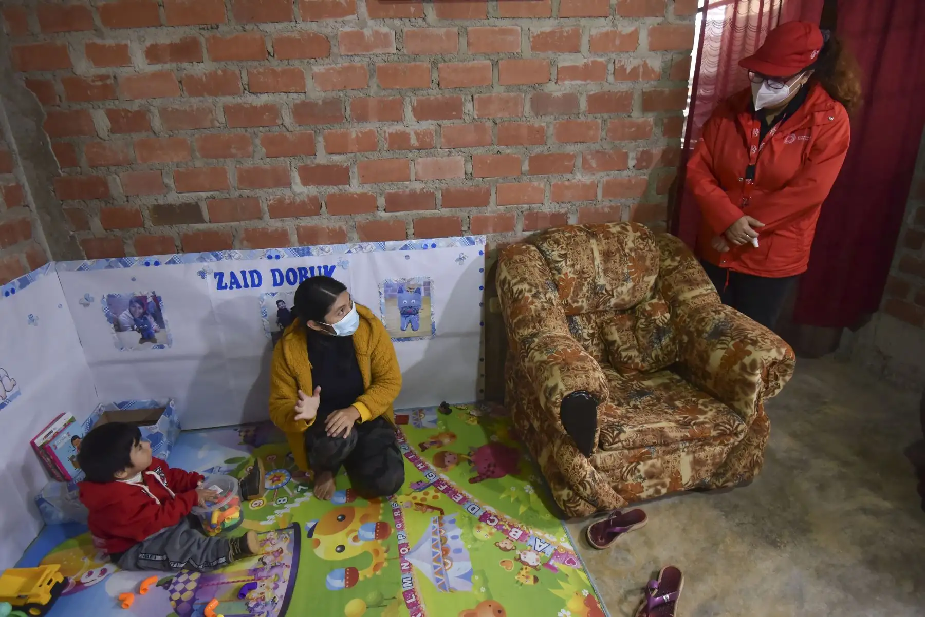 En el centro poblado La Huerta, distrito de Quilmaná, Cañete, la ministra Silvana Vargas supervisó las acciones sobre la adecuación del Servicio de Cuidado Diurno del programa Cuna Más al contexto no presencial, para asegurar la atención a niñas y niños menores de 3 años. Foto: ANDINA/MIDIS