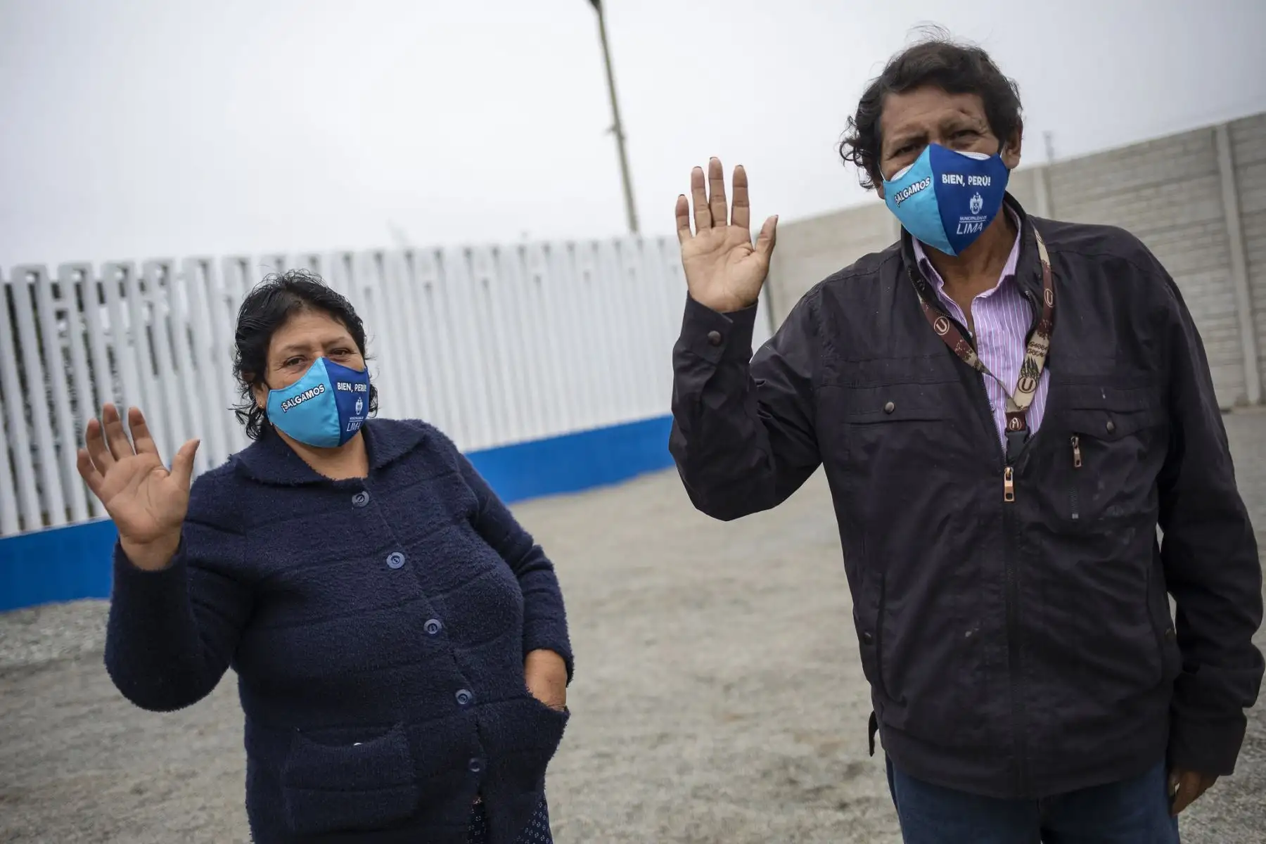 El alcalde de Lima, Jorge Muñoz, inauguró la tercera planta de Oxígeno  en el establecimiento de Sisol Salud de Punta Hermosa, la cual brindará el servicio gratuito de recarga de oxígeno medicinal a los vecinos del sur de la capital.

Foto:ANDINA/Difusión
Foto: ANDINA/Difusión