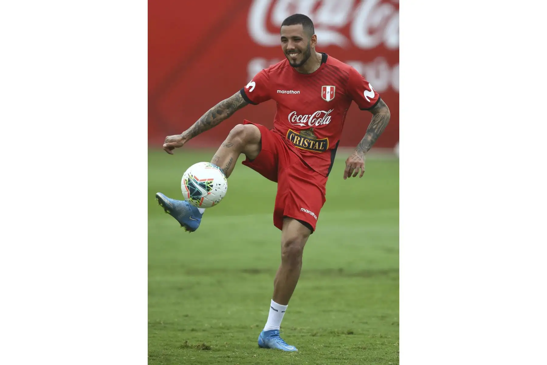 Sergio Peña de la Selección peruana realiza entrenamientos en la Videna con miras al partido frente a Colombia por las clasificatorias sudamericanas Qatar 2022. Foto: FPF