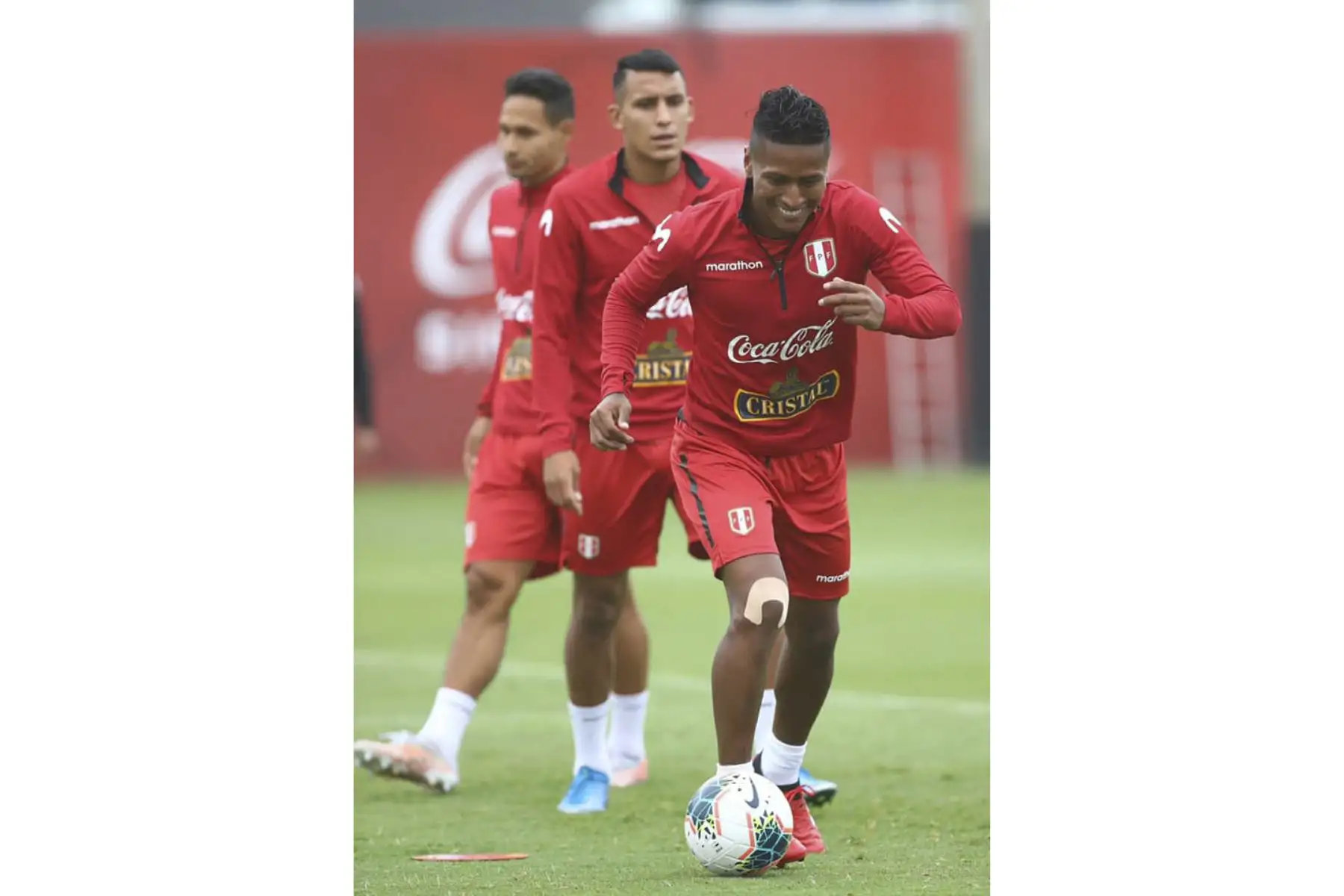 Pedro Aquino de la peruana realizan entrenamientos en la Videna con miras al partido frente a Colombia por las clasificatorias sudamericanas Catar 2022. Foto: FPF