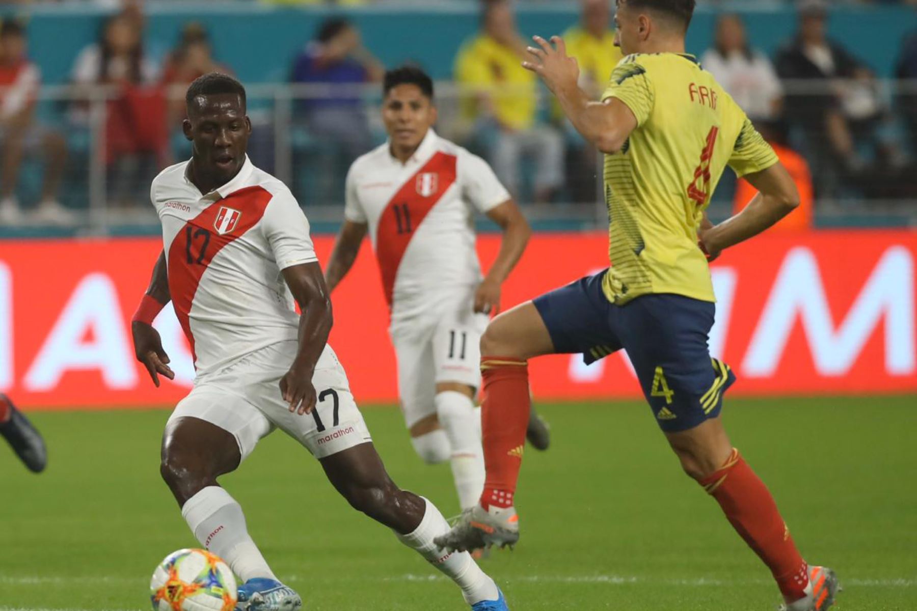 Perú enfrentará a Colombia con la obligación de sumar un triunfo