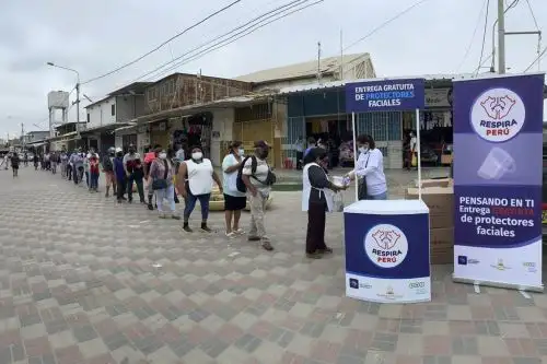 Piura: Respira Perú entregó 10,000 protectores y 5,000 frascos de alcohol