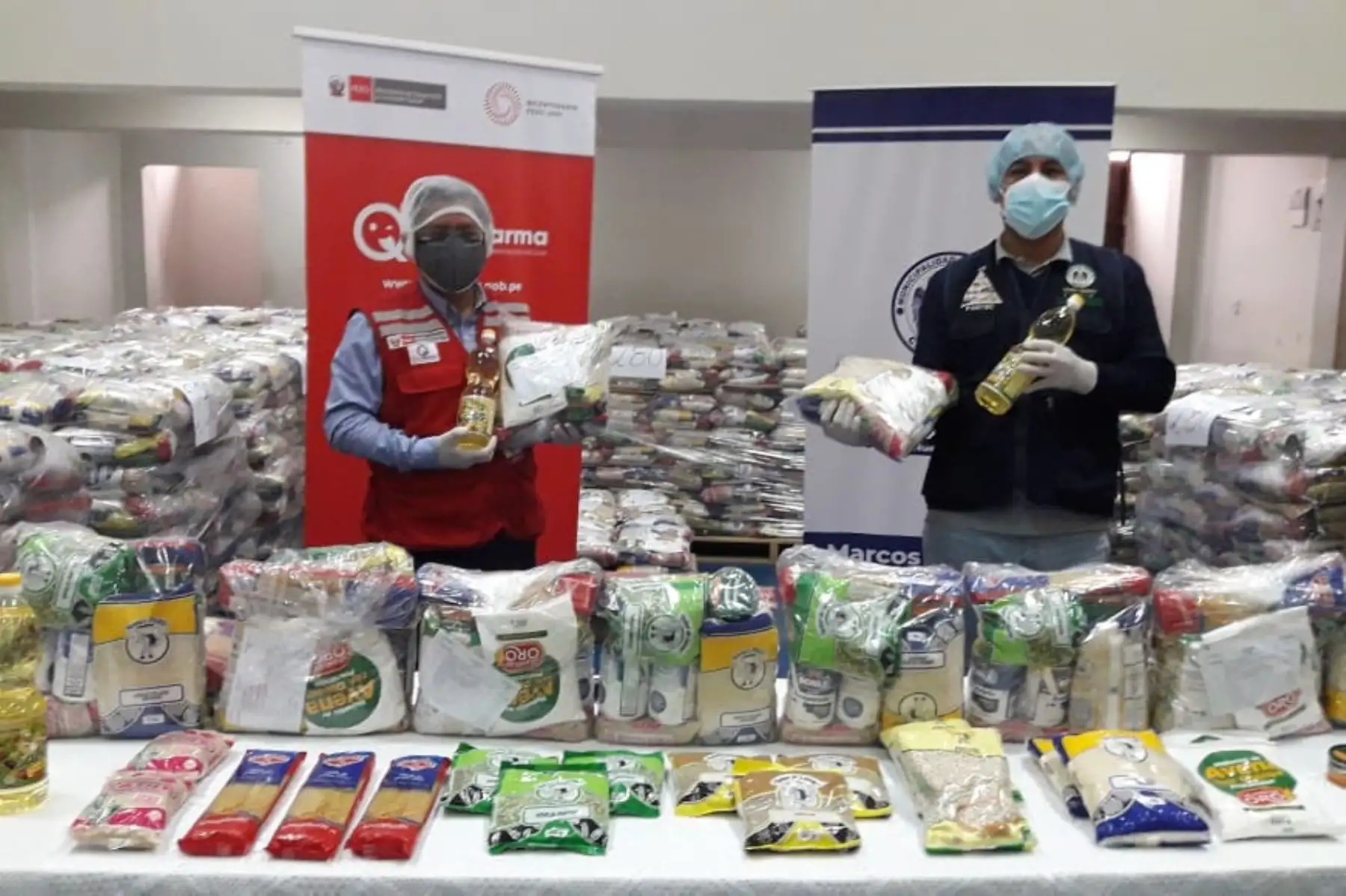 La entrega del apoyo alimentario de Aaliwarma a la Municipalidad de Carbayllo es para un periodo de atención de 30 días, y contiene conserva de carne de pollo o gallina, leche evaporada, hojuelas de avena con quinua, arroz, fideos, frijol, lenteja, arveja partida, aceite vegetal y azúcar rubia. ANDINA/ Midis