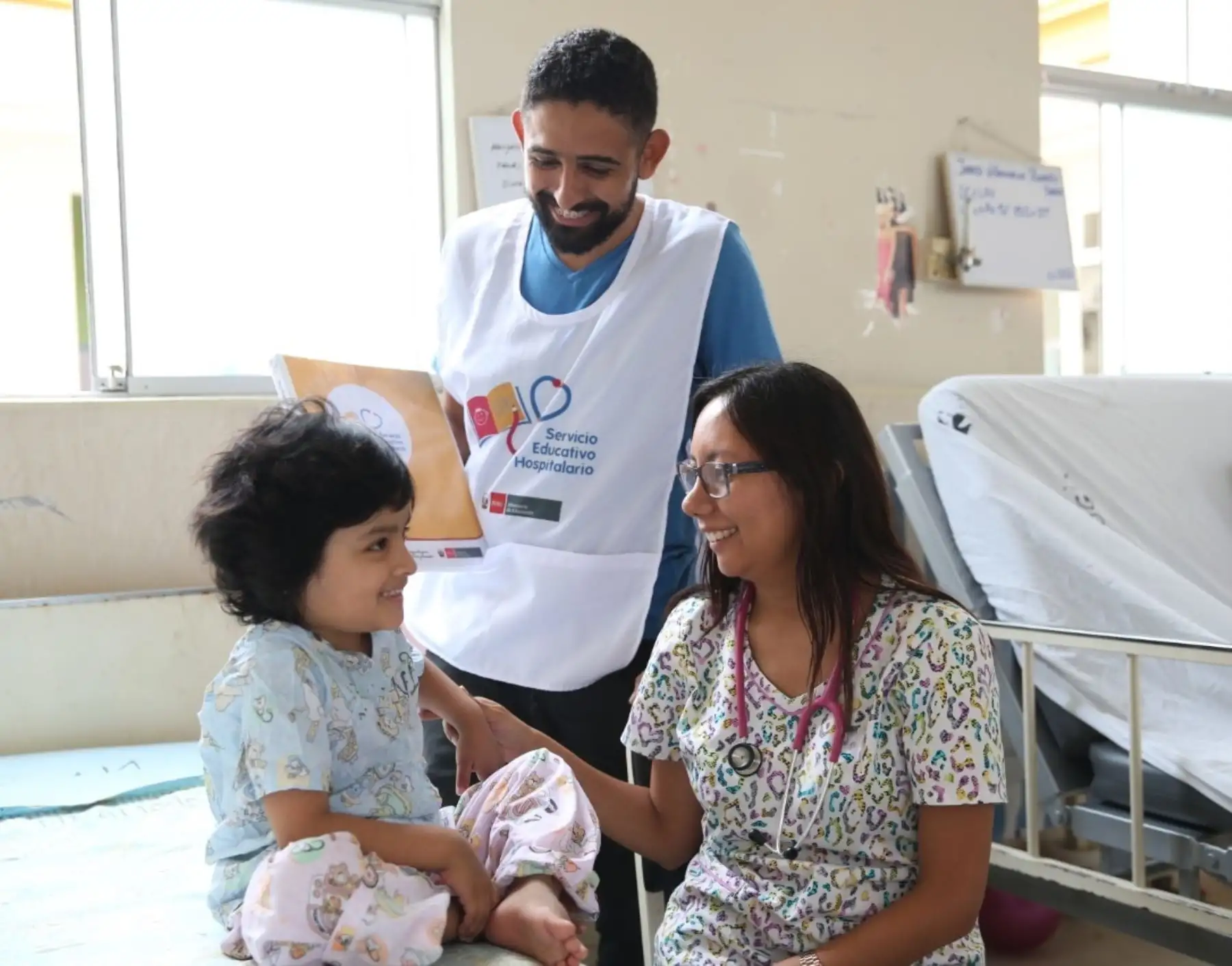 Estudiantes hospitalizados de 12 regiones accederán a multiplataforma como recurso complementario a Aprendo en casa, informó el Ministerio de Educación.