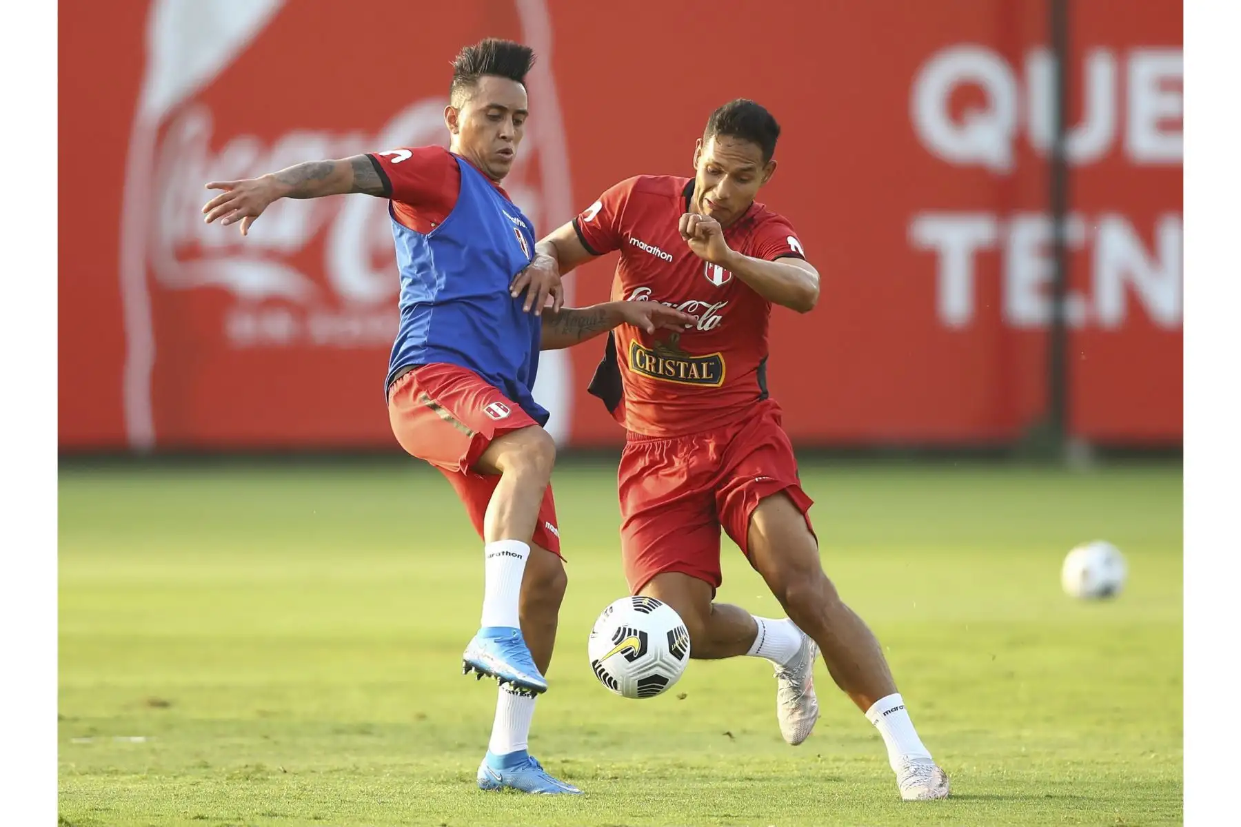 Christian Cueva de la Selección peruana retomó entrenamientos con miras al partido frente a Ecuador por las Eliminatorias Qatar 2022. Foto: FPF