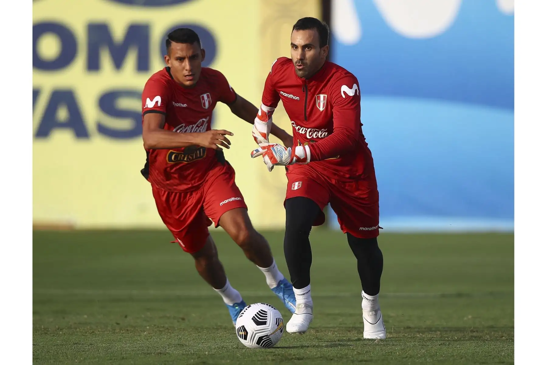 José Carvallo de la Selección peruana retomó entrenamientos con miras al partido frente a Ecuador por las Eliminatorias Qatar 2022. Foto: FPF
