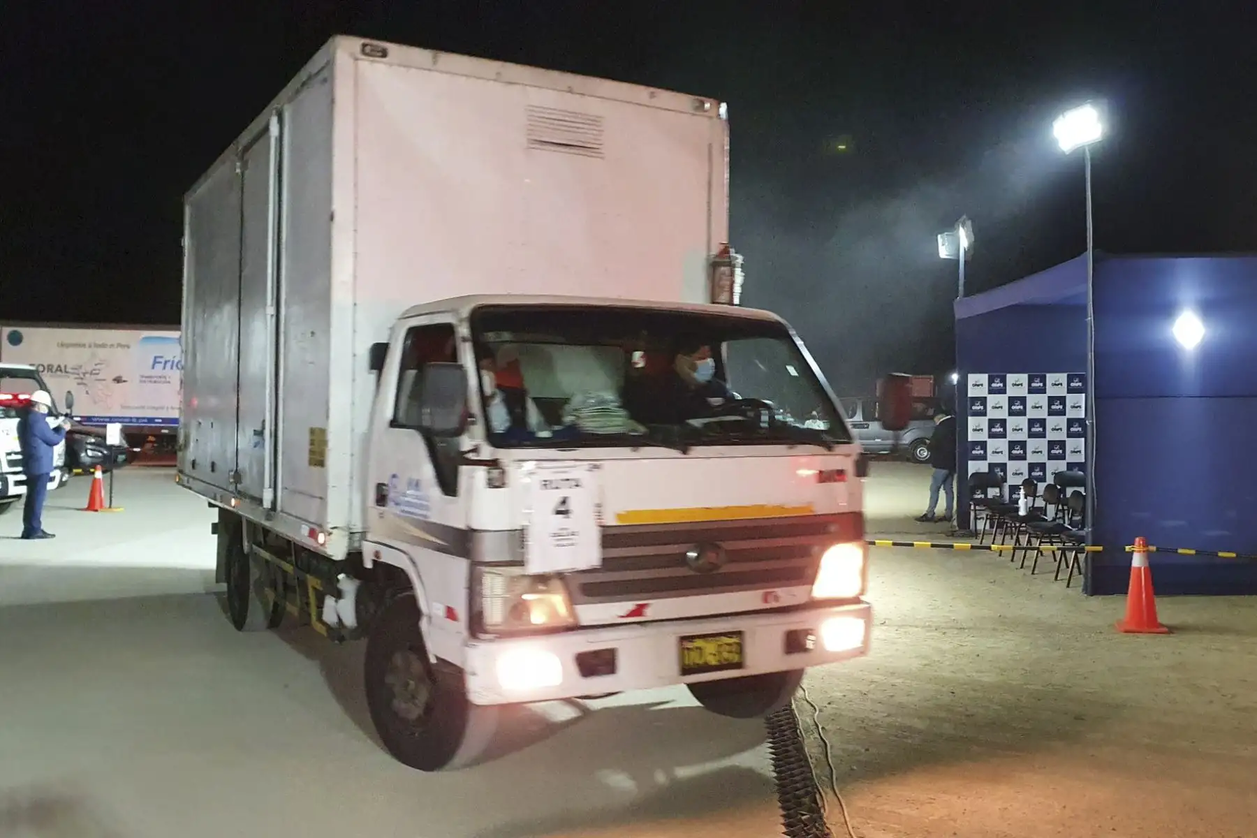 Inicia el despliegue del material electoral hacia los locales de votación de Lima Metropolitana y el Callao para la Segunda Elección Presidencial del 6 de junio. Foto: ONPE