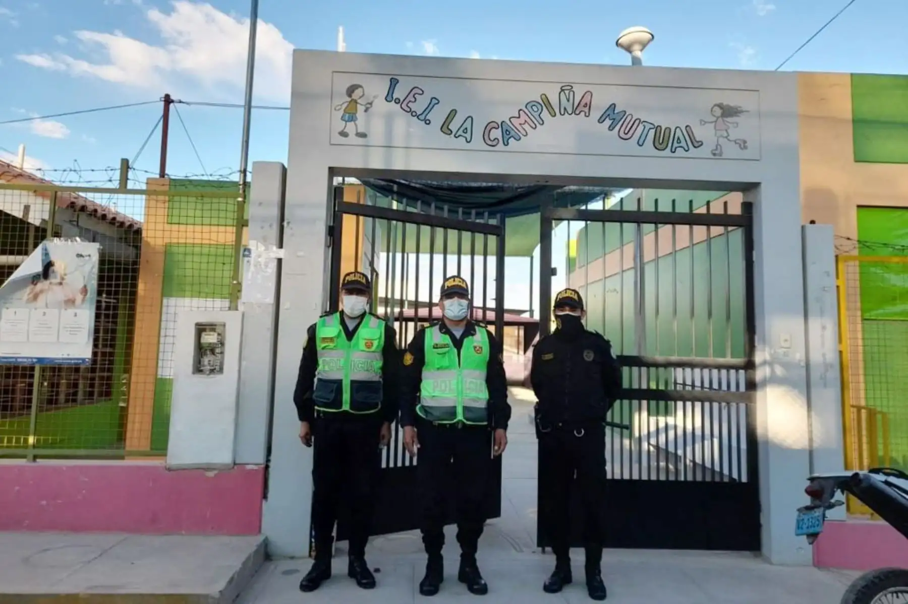 La Macro Región Policial Arequipa ha desplegado al personal policial que garantizará la seguridad y el normal desarrollo de los comicios electorales antes, durante y después de estas elecciones presidenciales 2021. 
Foto: Policía Nacional