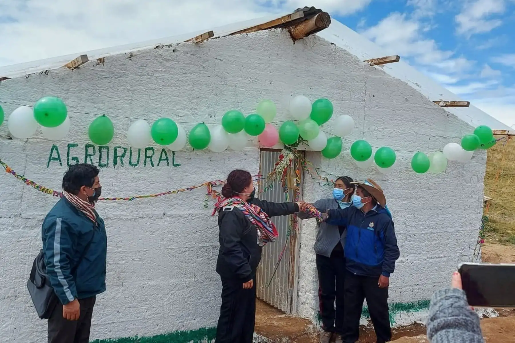 Agro Rural contribuye a la protección de los recursos agropecuarios de las familias altoandinas.  
Foto: Midagri