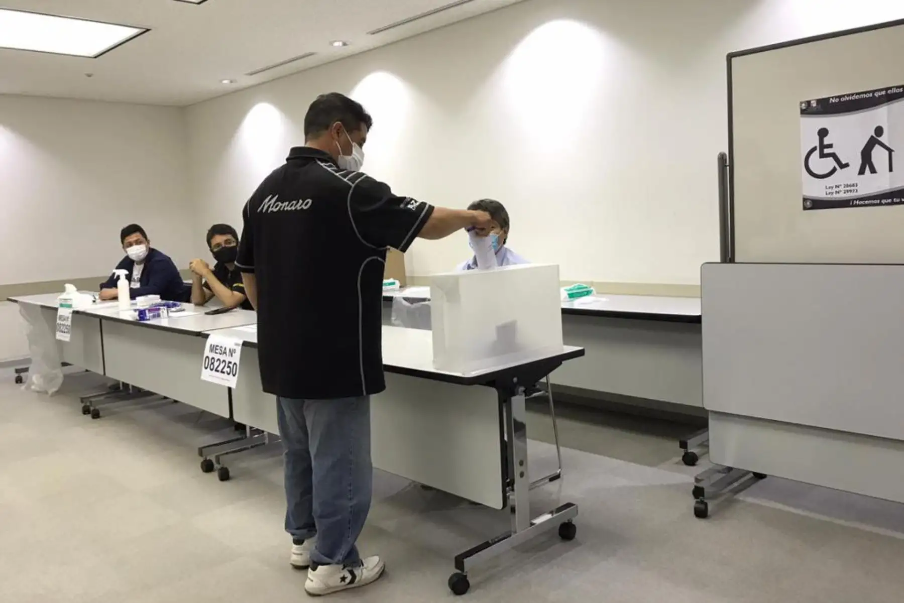 Compartimos imágenes del proceso de votación de la Segunda Elección Presidencial 2021 en Tokio, Nagoya, Fukuoka e Hiroshima, Japón.
Foto:ANDINA/CancilleriaPeru