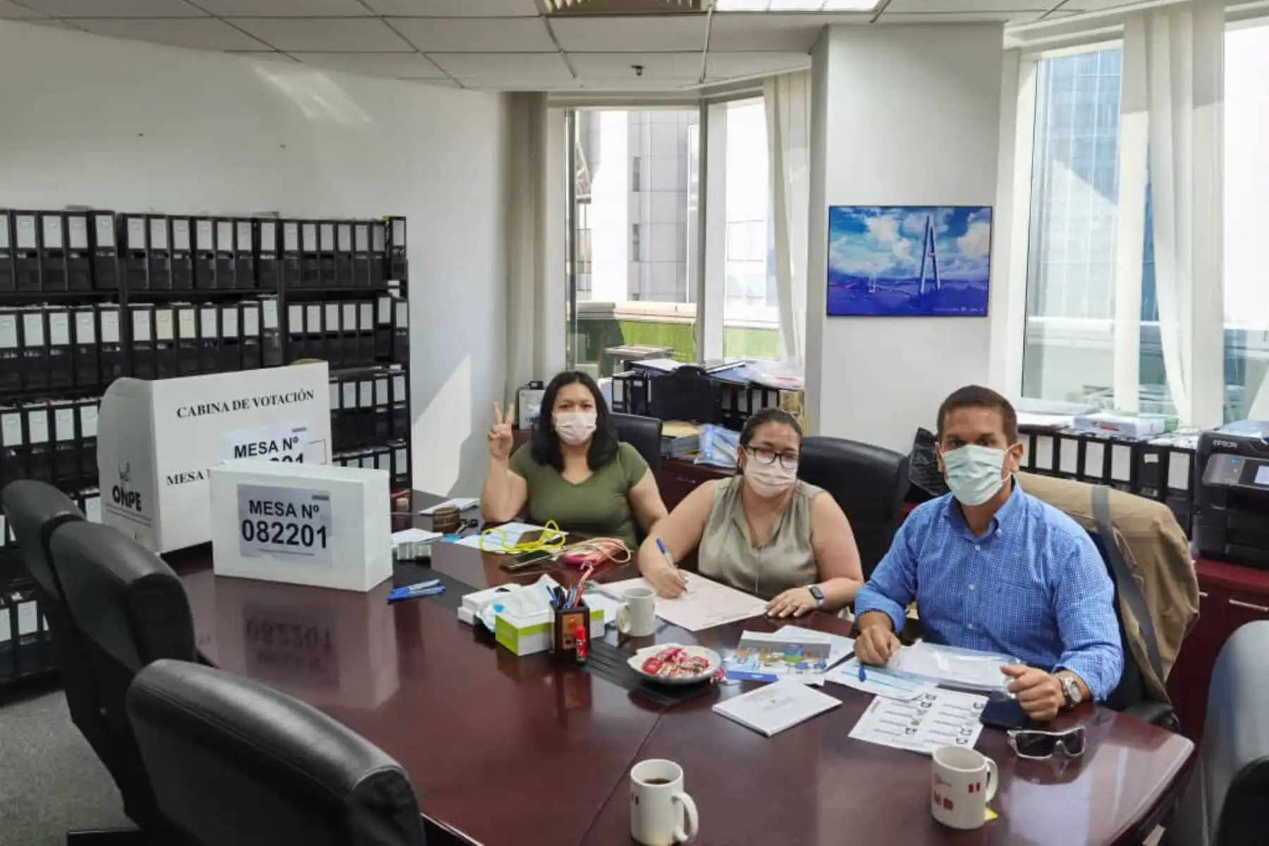 Participación de compatriotas residentes en Pekín, Guangzhou, Hong Kong y Shanghái en la Segunda Elección Presidencial 2021.
Foto:ANDINA/CancilleriaPeru