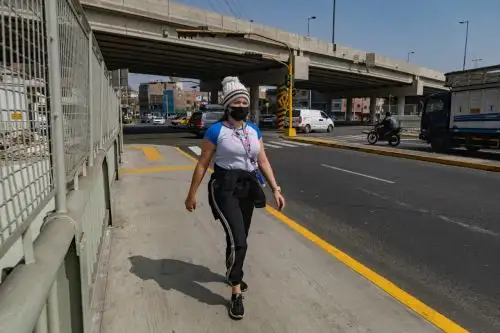 Estas acciones, que benefician a peatones y transportistas, forman parte del plan integral de mantenimiento vial que la comuna limeña lleva adelante con el propósito de devolverle la transitabilidad, funcionalidad y seguridad a importantes vías de la capital. ANDINA/ Municipalidad de Lima