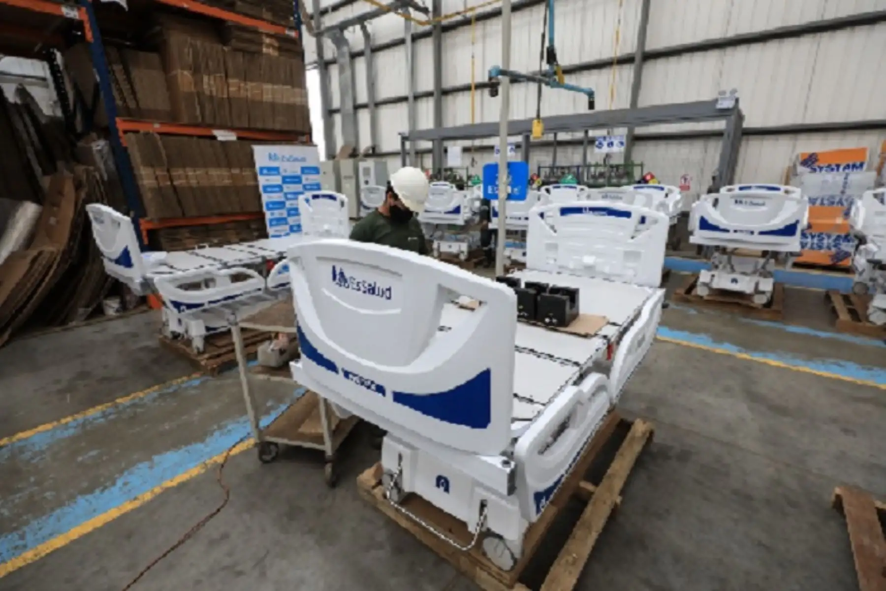 Estas camas serán embarcadas a las regiones de Tacna, Apurímac, Huánuco, Áncash, Amazonas, Junín, Cajamarca, Cusco Huancavelica; en Lima las destinarán a los hospitales Rebagliati y Sabogal.
