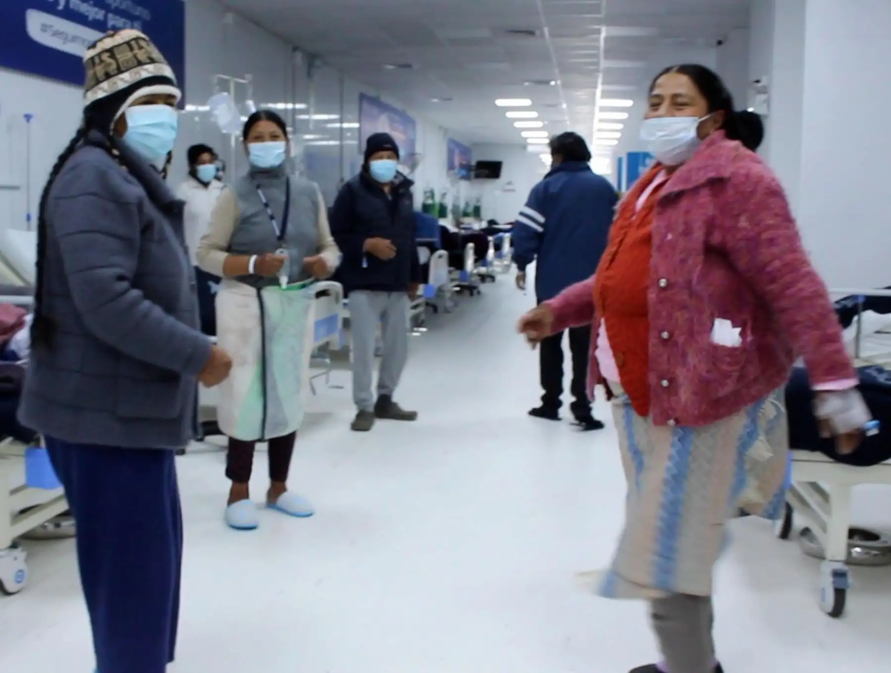 EsSalud Puno incluye a las danzas tradicionales La Diablada y Morenada en programa de bailoterapia dirigido a pacientes covid-19 de esa región.