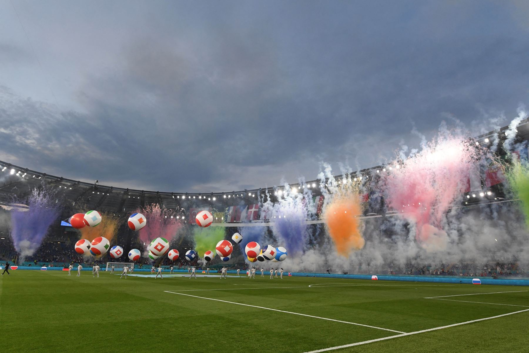 Ceremonia de apertura del Campeonato Europeo de Fútbol de la UEFA Euro 2020 2021, antes del inicio de la competencia Turquía vs Italia. Foto: AFP
