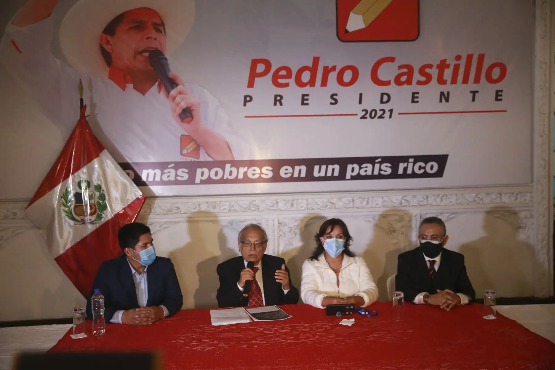 Conferencia de prensa de Perú Libre. Participan Dina Boluarte, Aníbal Torres. Foto: ANDINA/Jhony Laurente