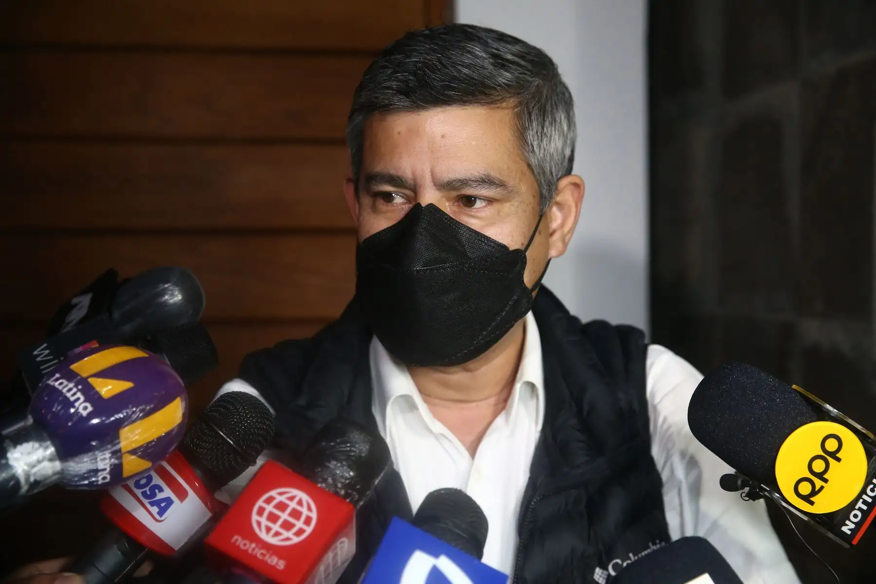 Luis Galarreta de Fuerza Popular declara ante la prensa. Foto: ANDINA/Vidal Tarqui