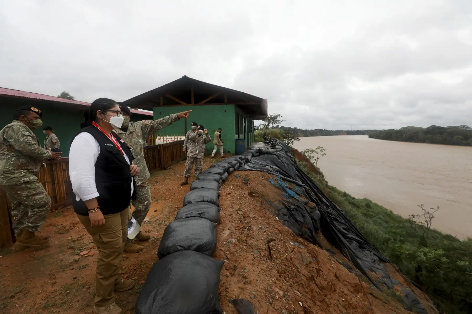 Ministra de Defensa, Nuria Esparch, realizó visita de inspección a bases de las Fuerzas Armadas, en Madre de Dios. Foto: ANDINA/Mindef