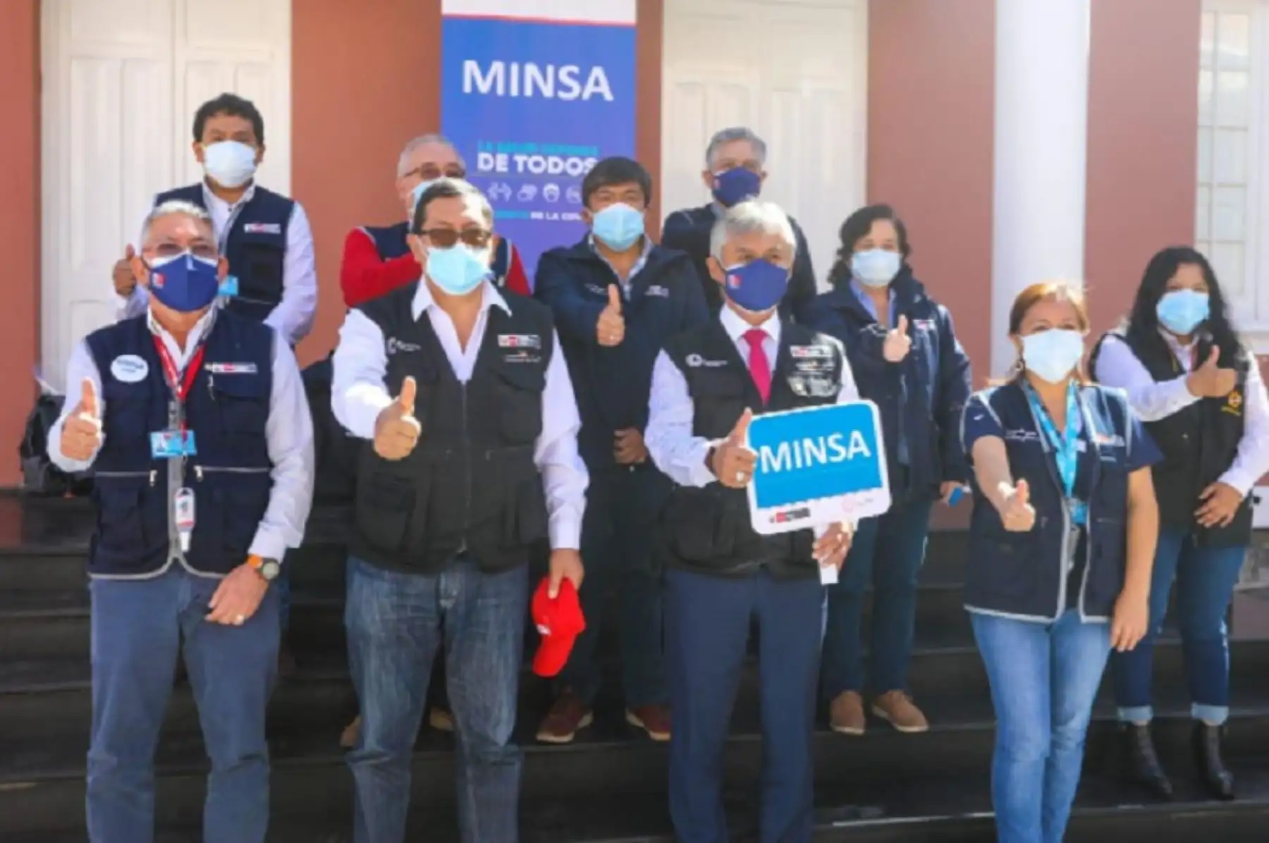 El ministro de Desarrollo Agrario y Riego, Federico Tenorio, anunció hoy que el Ministerio de Salud (Minsa) y EsSalud, fortalecerán la asistencia conjunta en el nuevo centro de atención temporal para pacientes covid- 19, instalado en el “Campo Ferial del Cerro Juli”, en un área aproximada de 16,000 metros cuadrados, perteneciente al Ministerio de Desarrollo Agrario y Riego (Midagri).