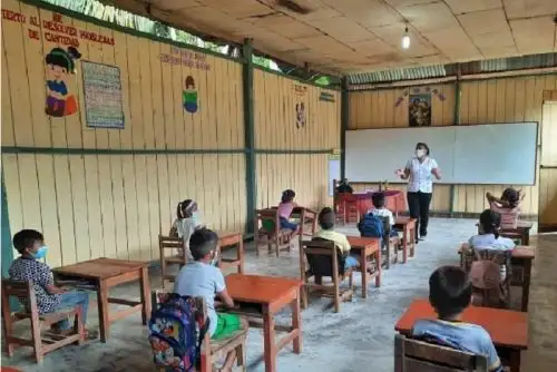 Hasta el momento un promedio de 800 instituciones educativas de zonas rurales de todo el país están desarrollando clases semipresenciales.