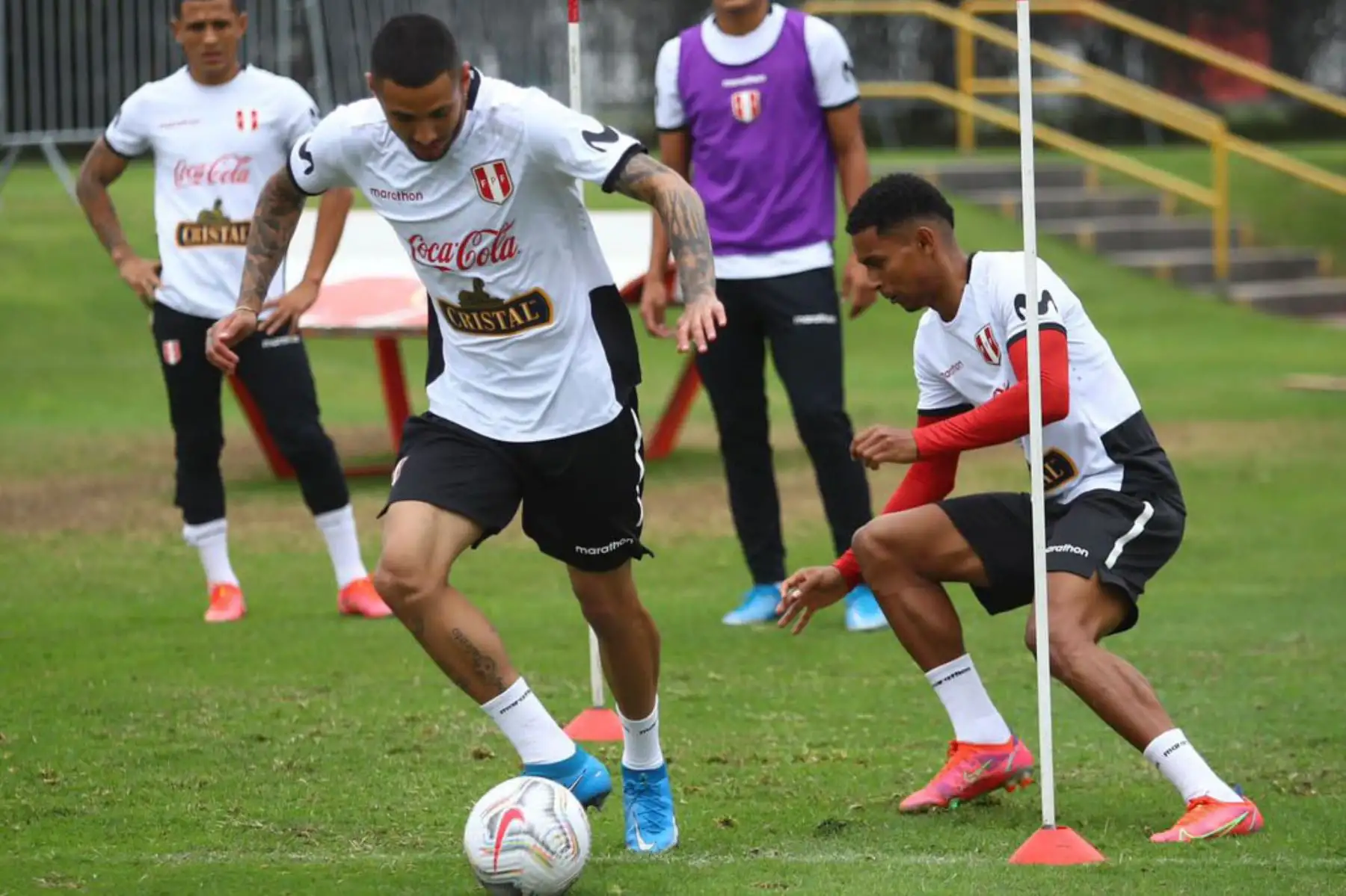 Entrenamiento de la Selección Peruana  junto a 26 futbolistas con miras a su debut en la Copa América 2021.
Foto: @Selección Peruana