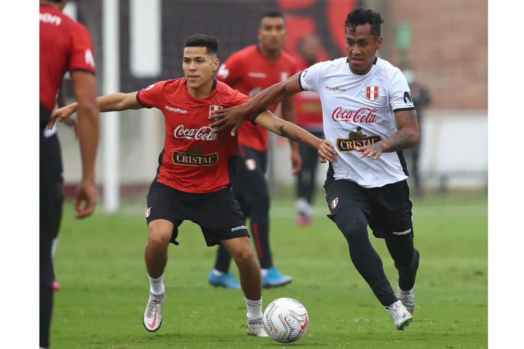 Entrenamiento de la Selección Peruana  junto a 26 futbolistas con miras a su debut en la Copa América 2021.
En la foto Renato Tapia.
Foto: @Selección Peruana