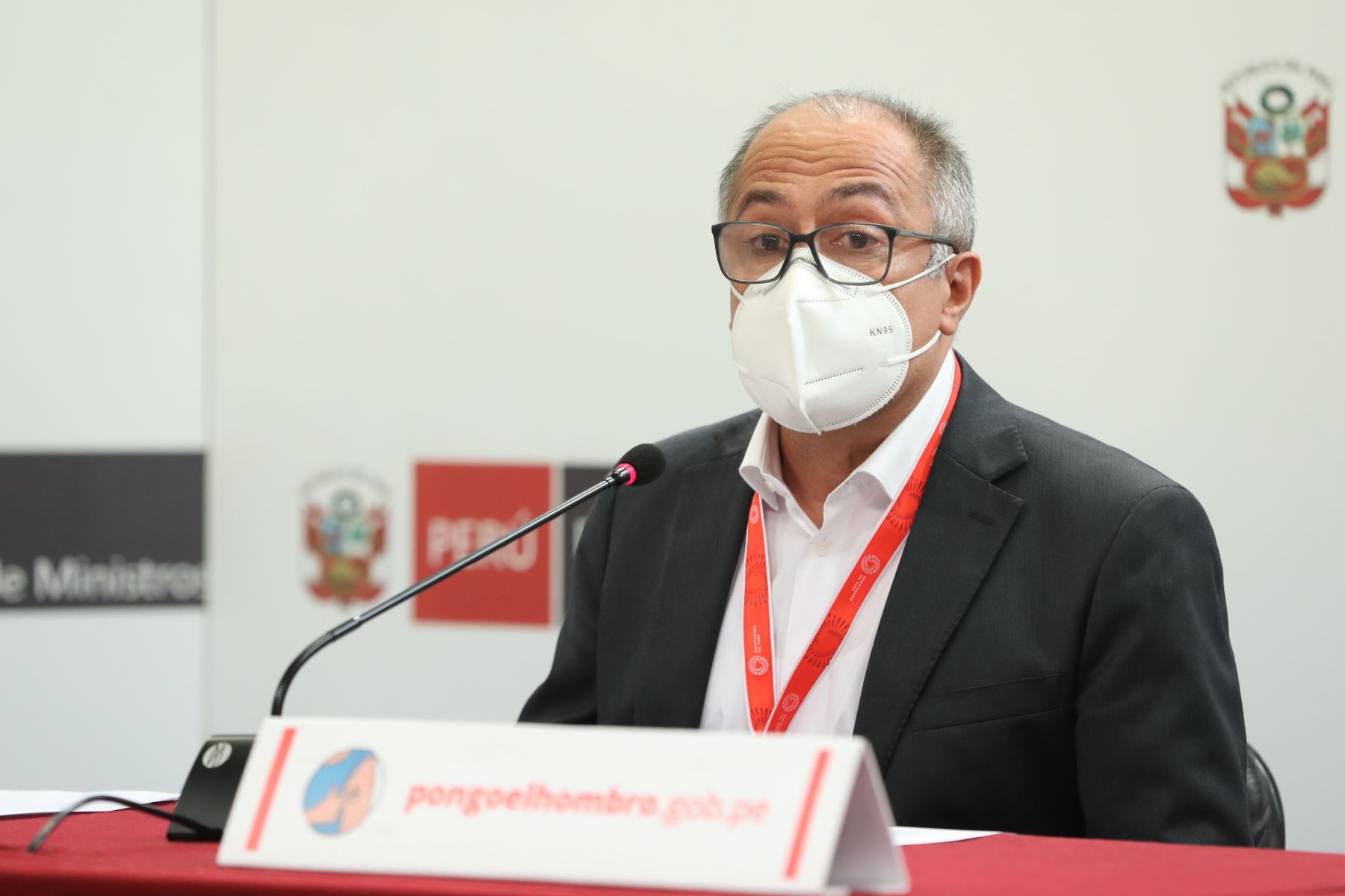 El ministro de Trabajo y Promoción del Empleo, Javier Palacios, ofrece conferencia de prensa. Foto: PCM