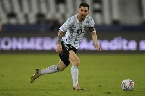Messi anotó su gol 73, pero no fue suficiente para ganarle a Chile