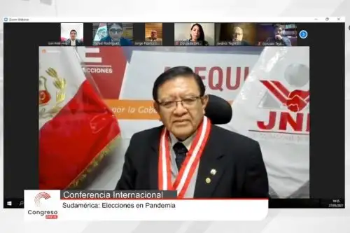 Pleno del JNE continúa revisión de apelaciones de actas observadas.