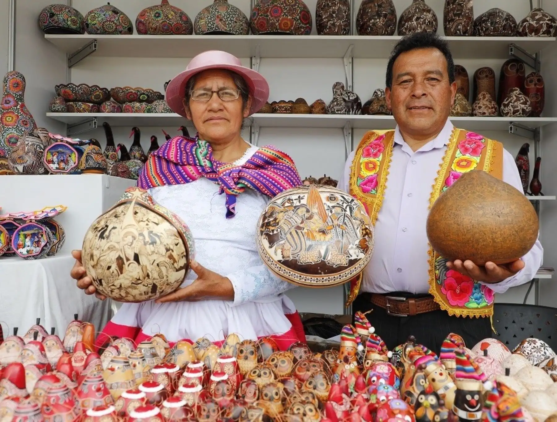 Turismo Bicentenario se denomina el programa que buscar reactivar los negocios de los pequeños artesanos y guías de turismo afectados por la pandemia de covid-19. La iniciativa es impulsada por Mincetur, Promperú y la Embajada de EE UU.