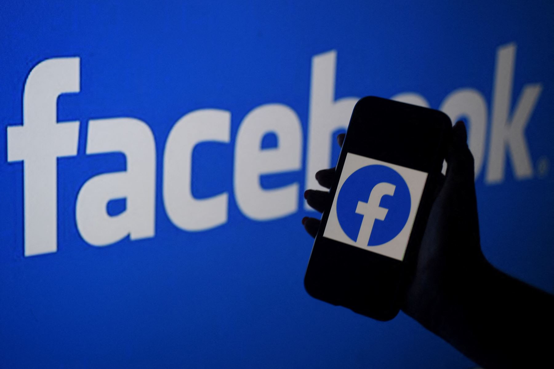 El video representa casi la mitad del tiempo que las personas pasan en Facebook, y Reels es el formato de contenido de más rápido crecimiento en Facebook e Instagram.  Foto: AFP