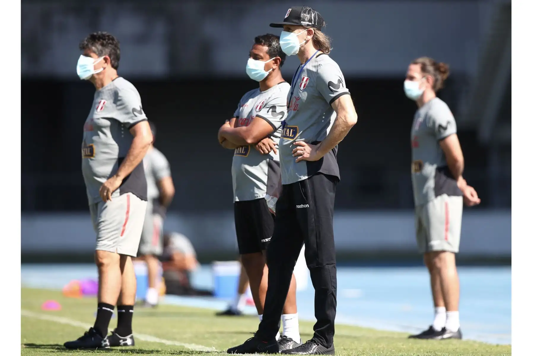 Tras su arribo a Brasil, la selección peruana cumplió  su primer entrenamiento, en la cancha auxiliar del estadio Nilton Santos, con miras al debut en la Copa América 2021. En la imagen el entrenador Ricardo Gareca.
Foto: Selección Peruana