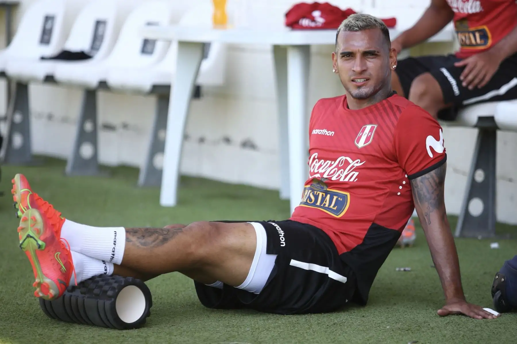 Tras su arribo a Brasil, la selección peruana cumplió  su primer entrenamiento, en la cancha auxiliar del estadio Nilton Santos, con miras al debut en la Copa América 2021. En la imagen Miguel Trauco
Foto: Selección Peruana
