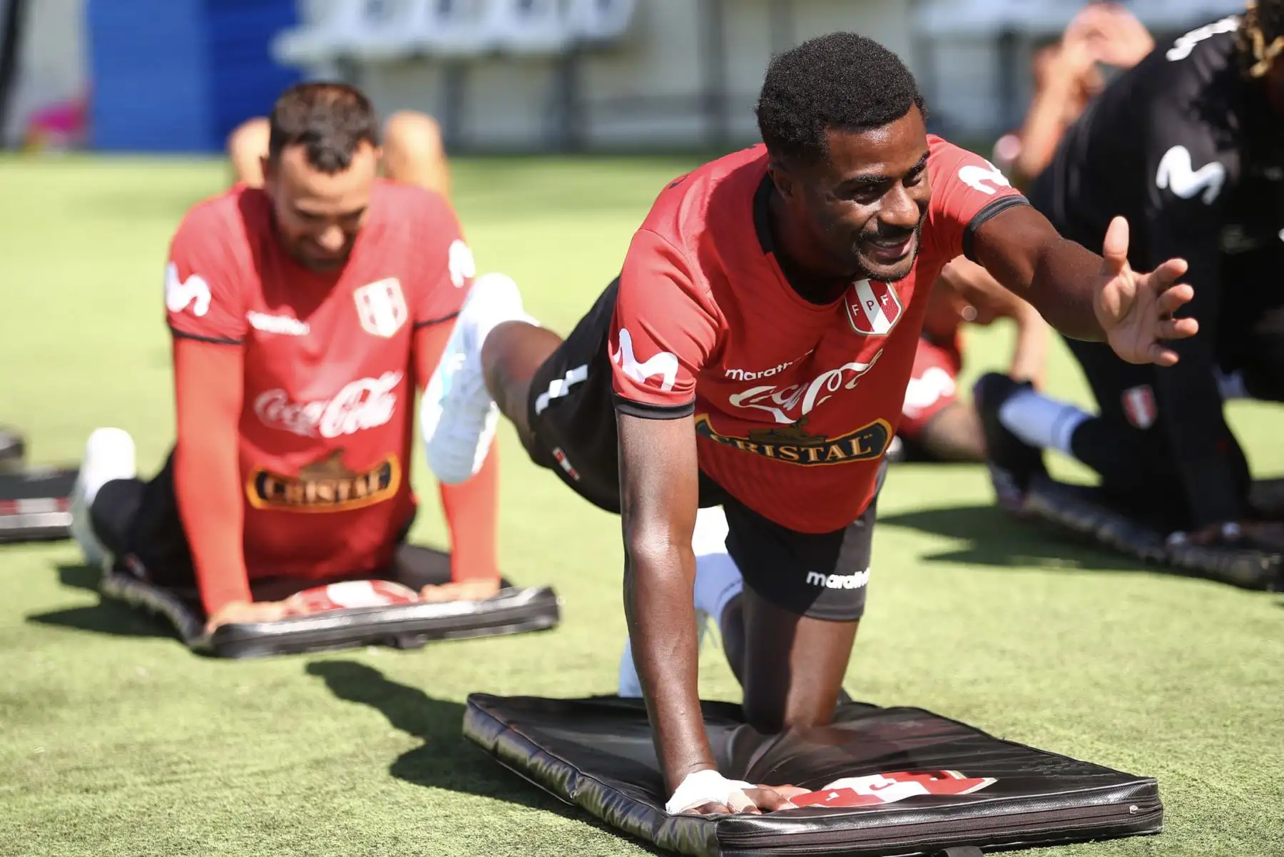 Tras su arribo a Brasil, la selección peruana cumplió  su primer entrenamiento, en la cancha auxiliar del estadio Nilton Santos, con miras al debut en la Copa América 2021. En la imagen Cristian Ramos.
Foto: Selección Peruana