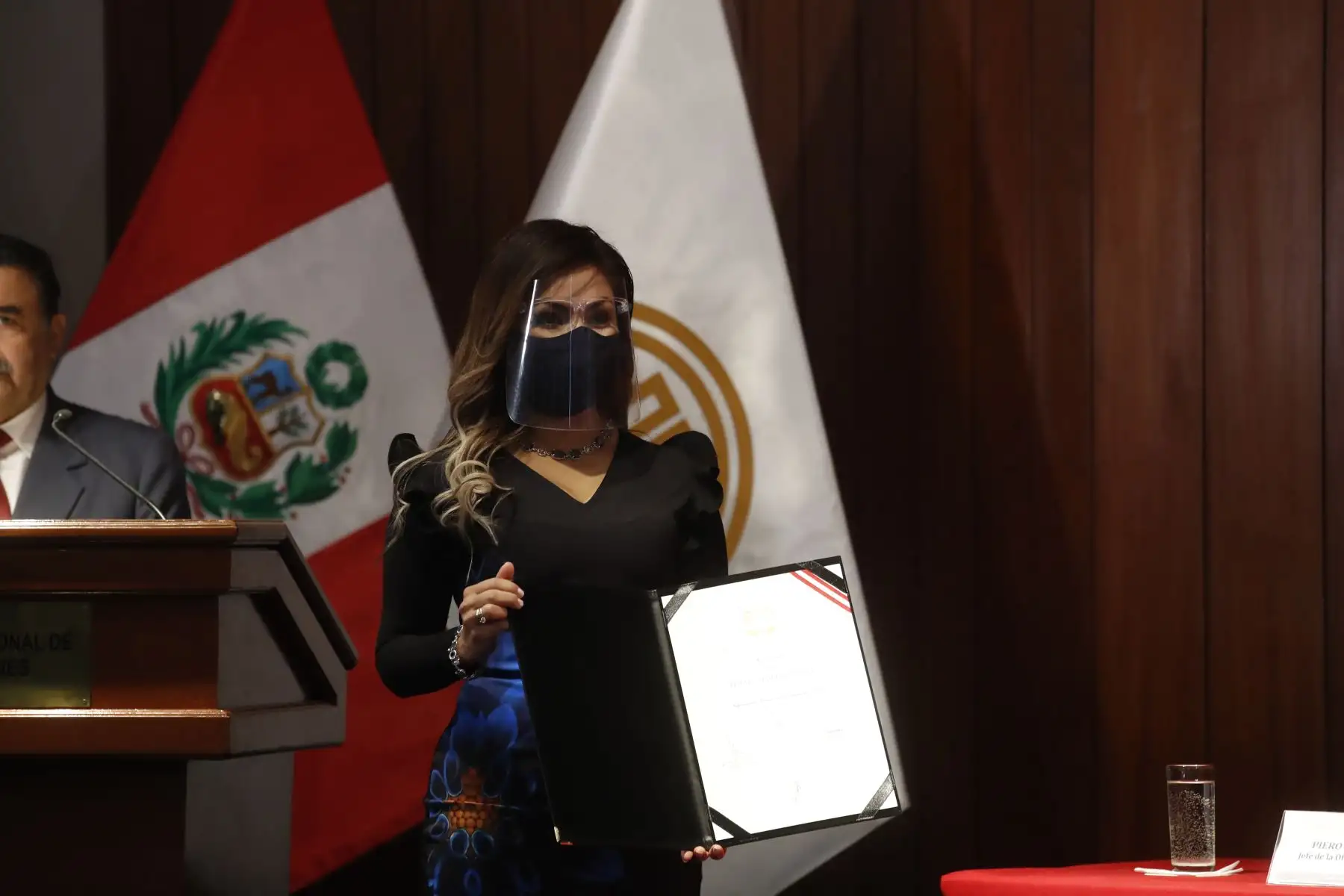 Leslye Carol Lazo Villón representante de Acción Popular en ceremonia de entrega de credenciales a representantes del Parlamento Andino. Foto: ANDINA/Juan Carlos Guzmán