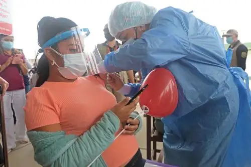 Gracias a la campaña de vacunación contra la covid-19, Lambayeque reporta una disminución de casos. ANDINA/Prensa Presidencia