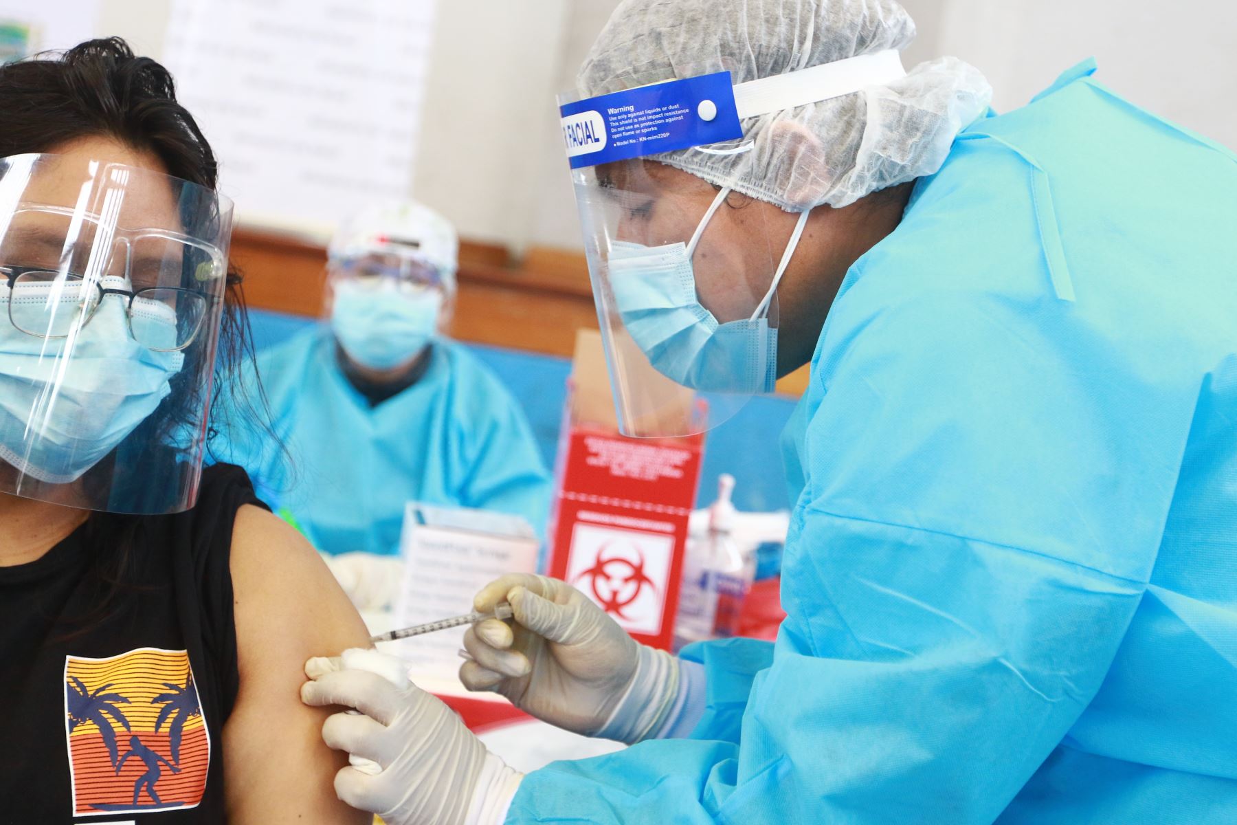 Más de 2 millones de peruanos ya recibieron las 2 dosis de la vacuna contra el covid-19. Foto: ANDINA/Jhonel Rodríguez Robles.