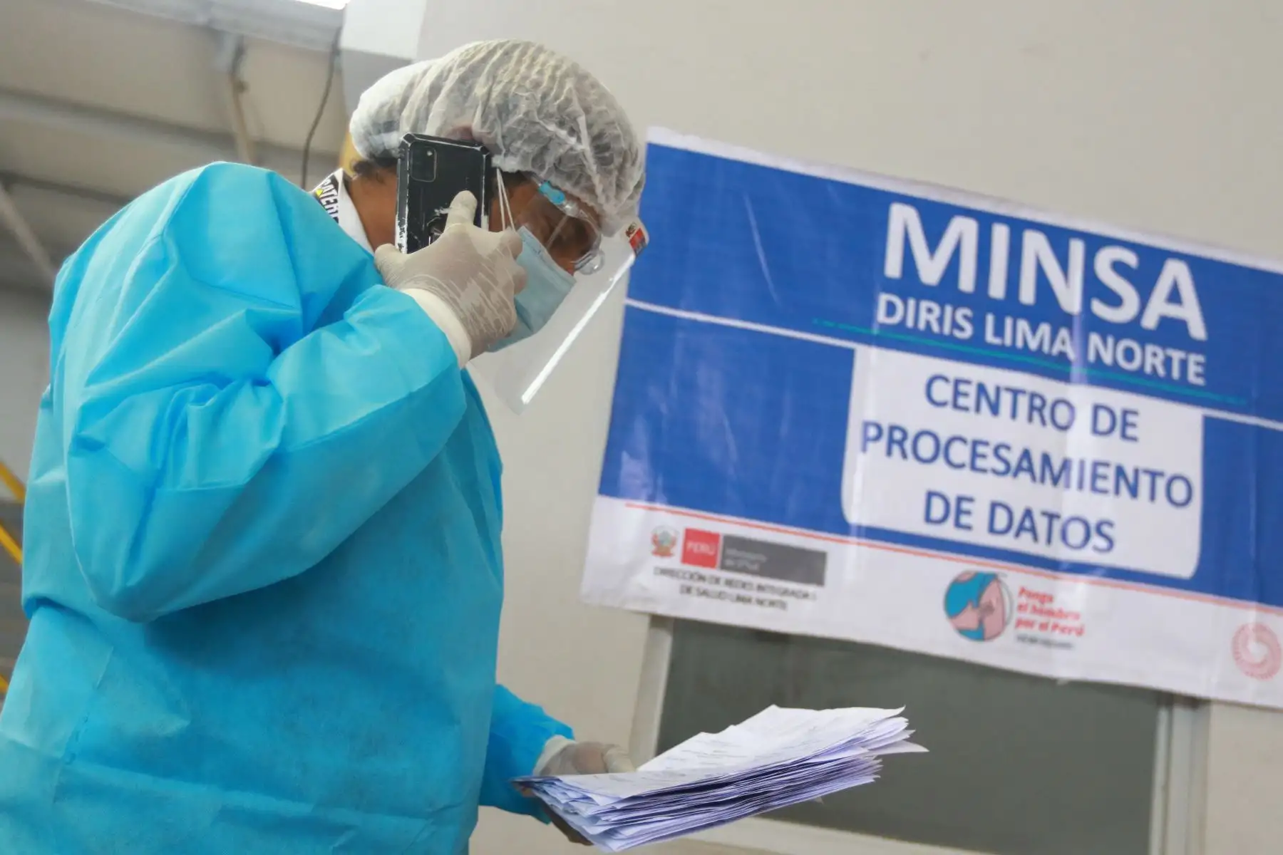 José Antonio es limeño, pero se crió en la capital lambayecana donde llegó a trabajar su padre. A sus 45 años integra el equipo técnico de estadística de la Diris Lima Norte. Es decir, brinda la asistencia informativa sobre la gestión de datos, obtención y procesamiento de información y reportes para las diversas estrategias de esas dirección de salud. Foto: ANDINA/Jhonel Rodríguez Robles