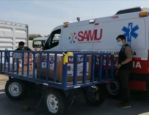 Piura recibió hoy un lote con más de 53,000 vacunas contra la covid-19 que se destinará para inocular a personas con VIH, cáncer y gestantes desde las 28 semanas, informó el Minsa. ANDINA/Difusión