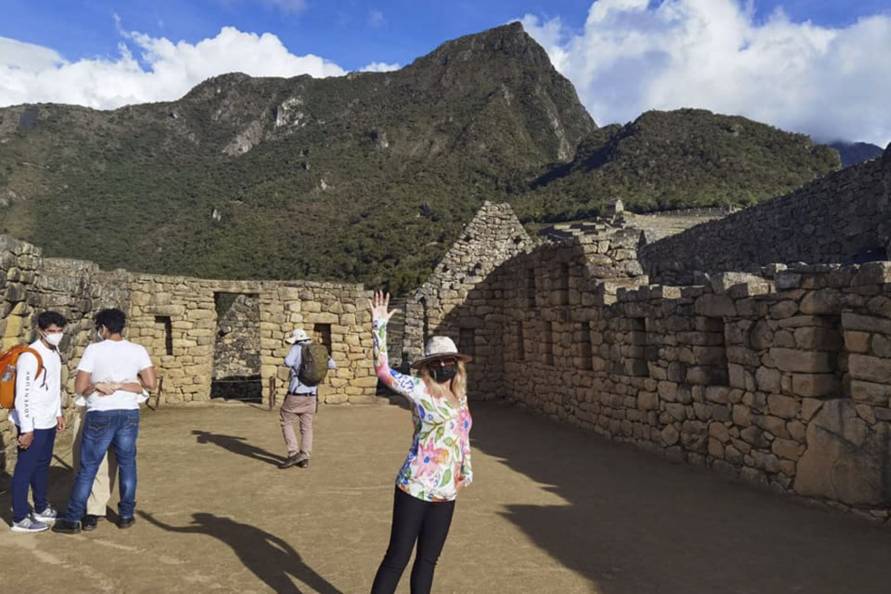 La actriz mexicana Itatí Cantoral quedó maravillada con la ciudadela de Machu Picchu. Foto: Dirección Desconcentrada de Cultura