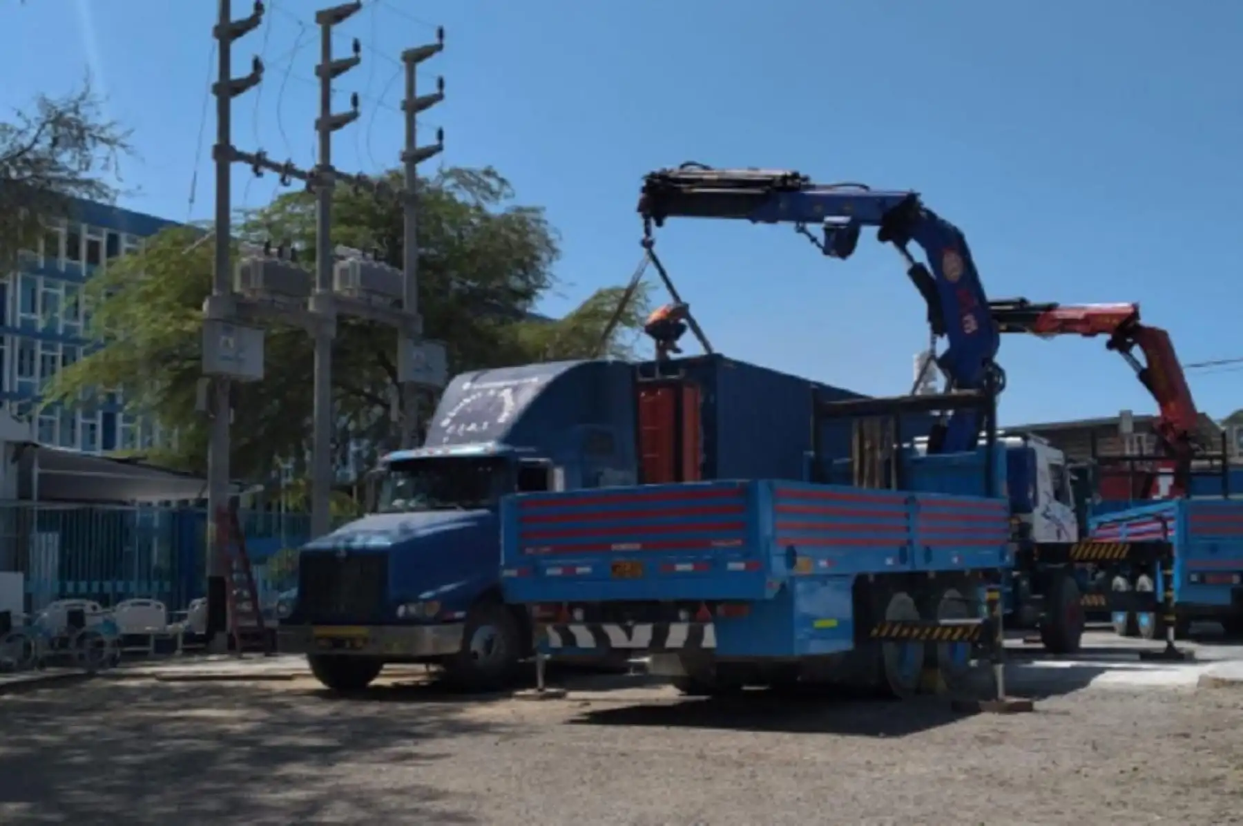 El Seguro Social de Salud (EsSalud) envió cuatro plantas generadoras de oxígeno a la región Piura para reforzar y redoblar la atención de los pacientes que padecen de covid-19 y que requieren de este insumo vital. Foto: EsSalud