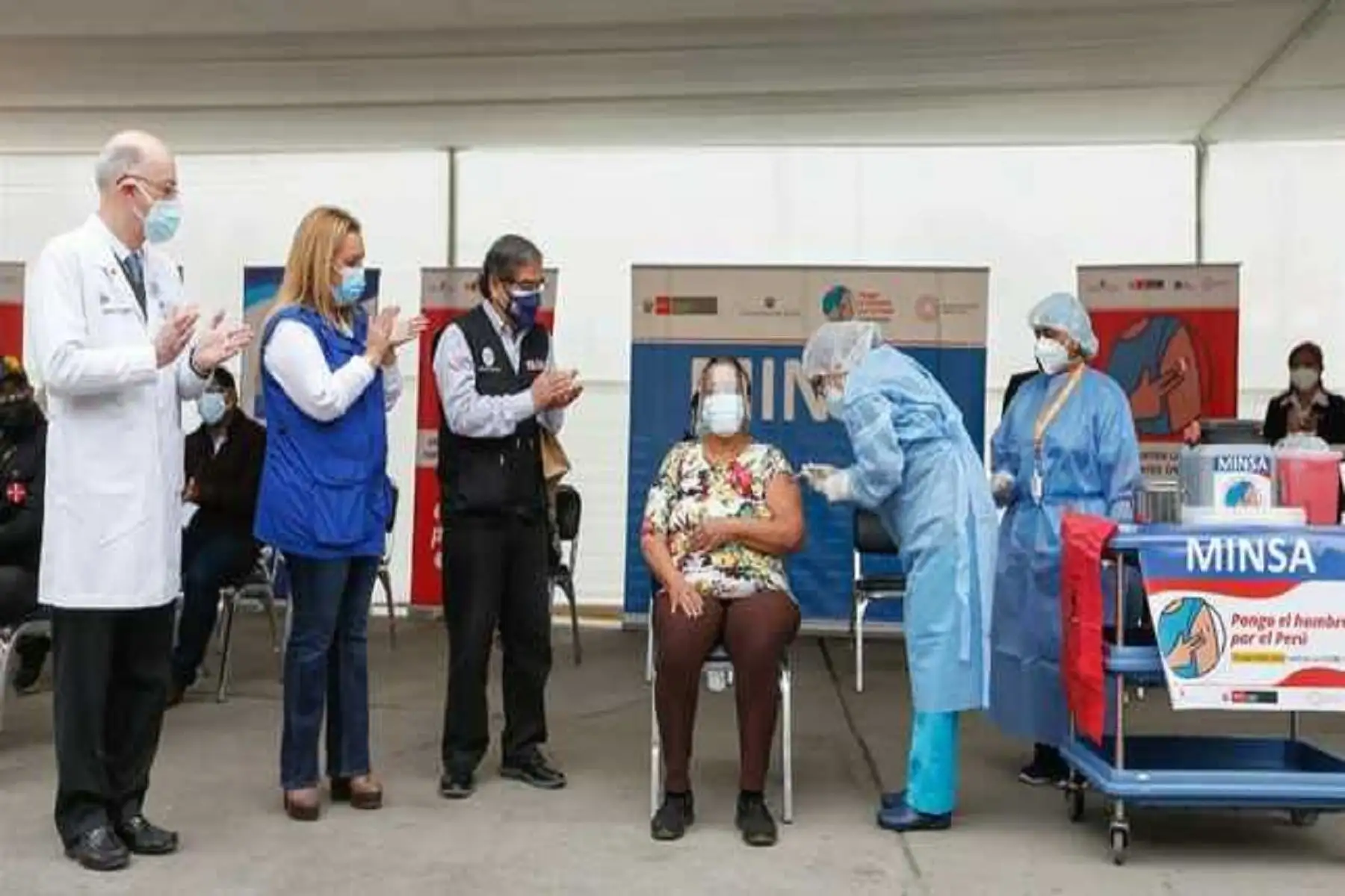 Minsa inicia vacunación contra el covid-19 a pacientes oncológicos. Foto: difusión.