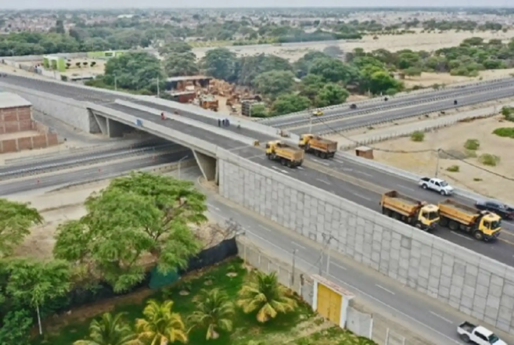 El paso a desnivel Grau y sus accesos en la Autopista del Sol, en la región Piura, demandaron una inversión adicional de más de S/ 17 millones. Foto: MTC.