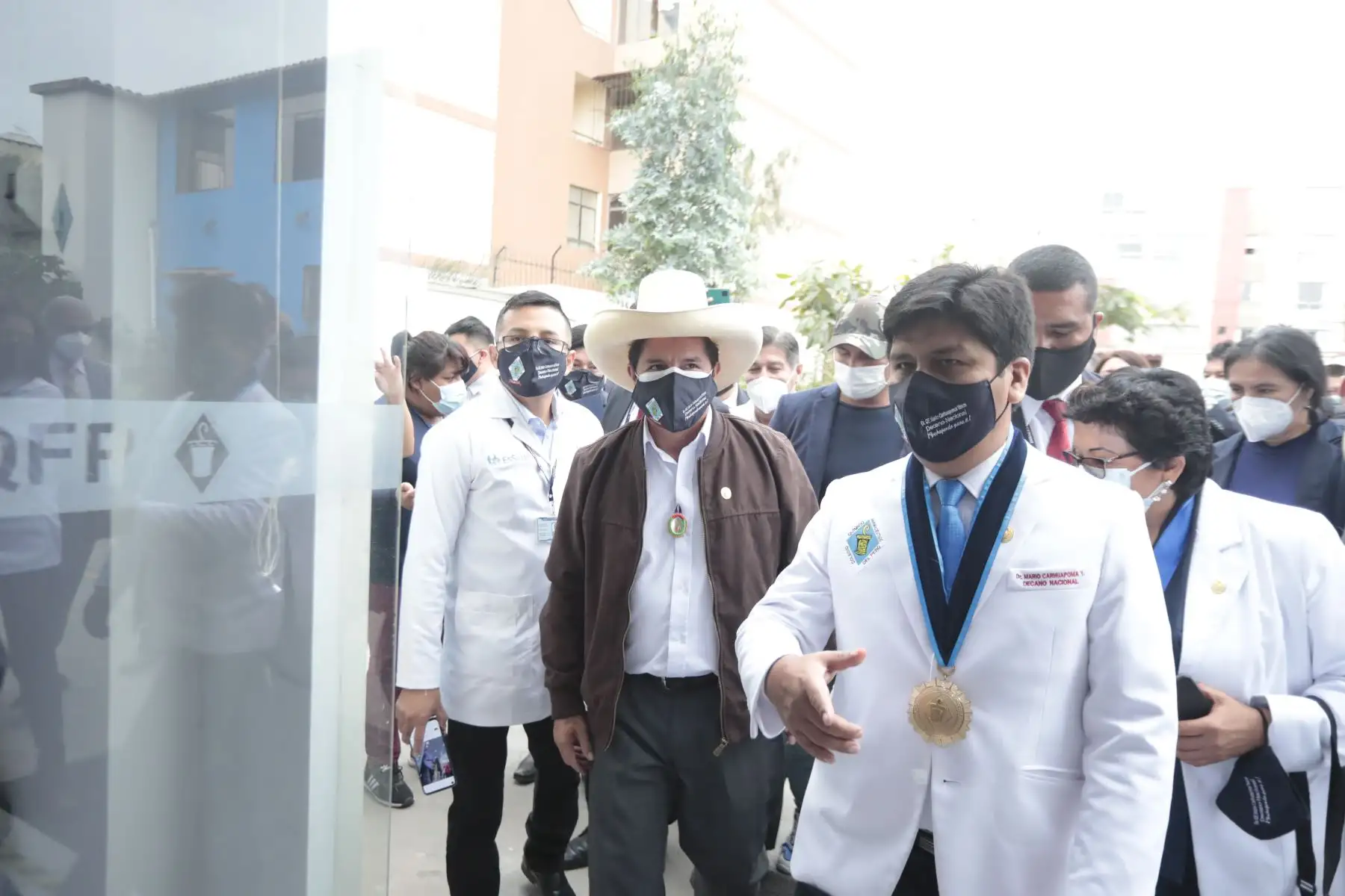 Pedro Castillo se reúne con integrantes del Colegio Químico Farmacéutico del Perú. Foto: ANDINA/Renato Pajuelo
